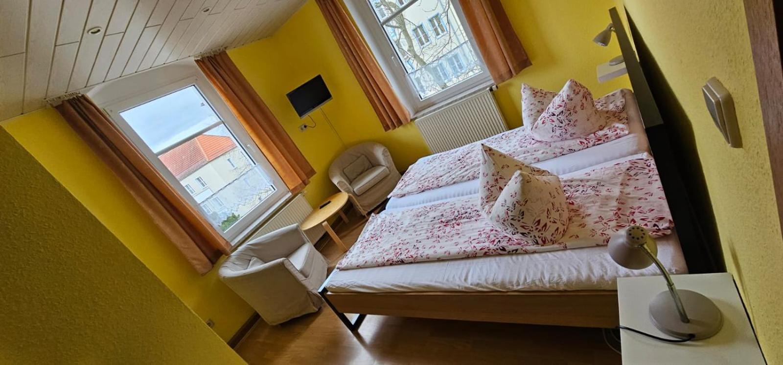 Hotel La Famiglia à Weißenfels Extérieur photo