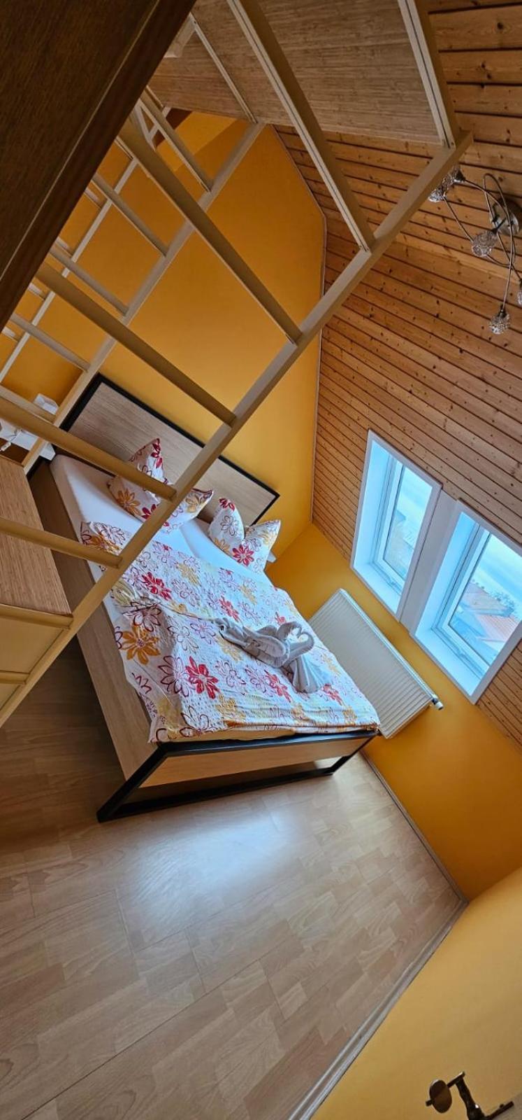Hotel La Famiglia à Weißenfels Extérieur photo