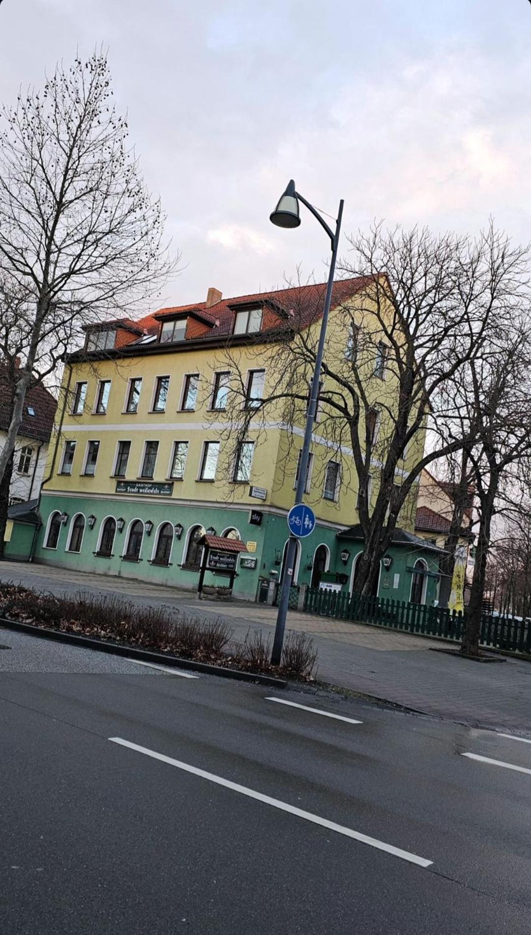 Hotel La Famiglia à Weißenfels Extérieur photo